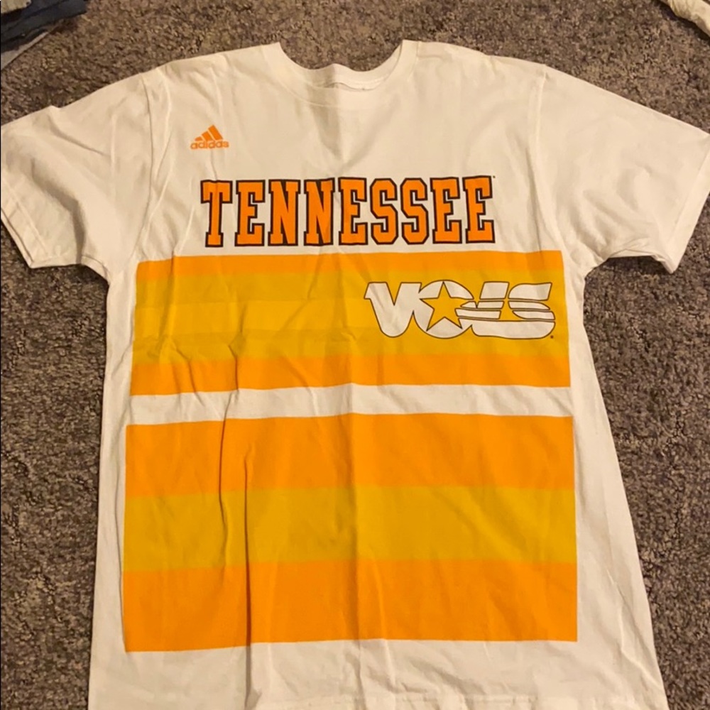 Tennessee Vols adidas large men’s shirt